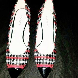 Nine West Houndstooth Print Pumps